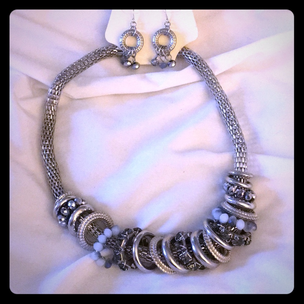 Necklace and Earring set